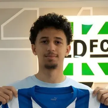 انتقال عمر ياسر لاعب زد إلى نادي ديبورتيفو ألافيس الإسباني